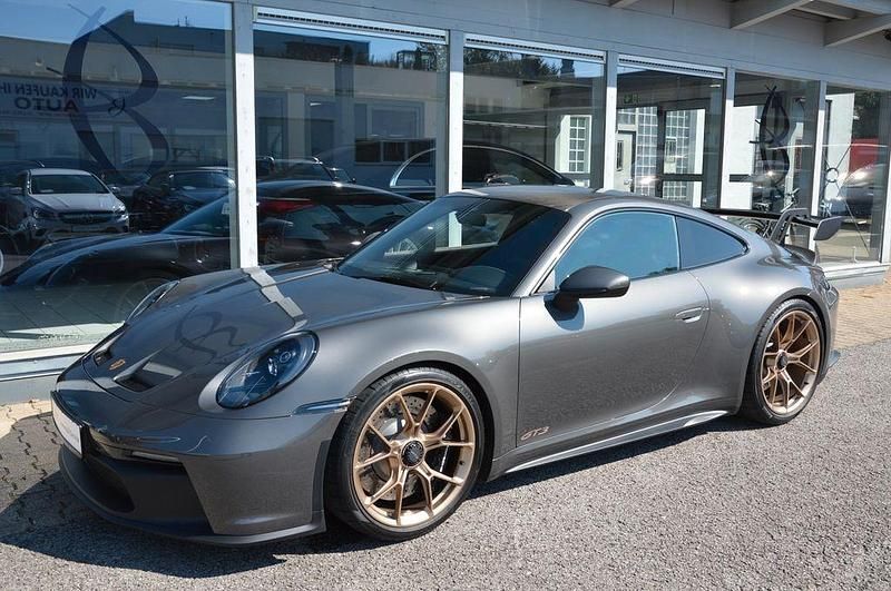 Grau Gebraucht 2022 Porsche 992 | 199.990 € (Guter Preis) - Bild 1/4