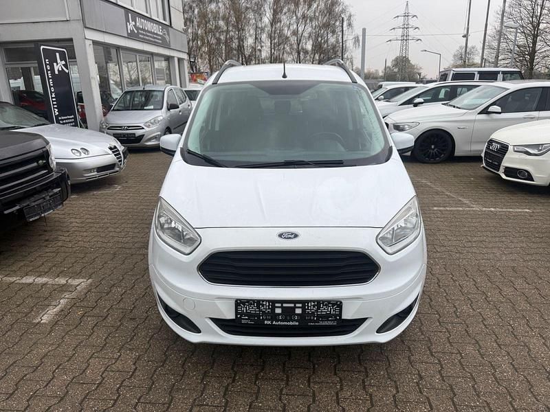 Gebraucht Ford Tourneo Courier Titanium 101 PS (74 kW) 2016 Weiß Van / Kleinbus