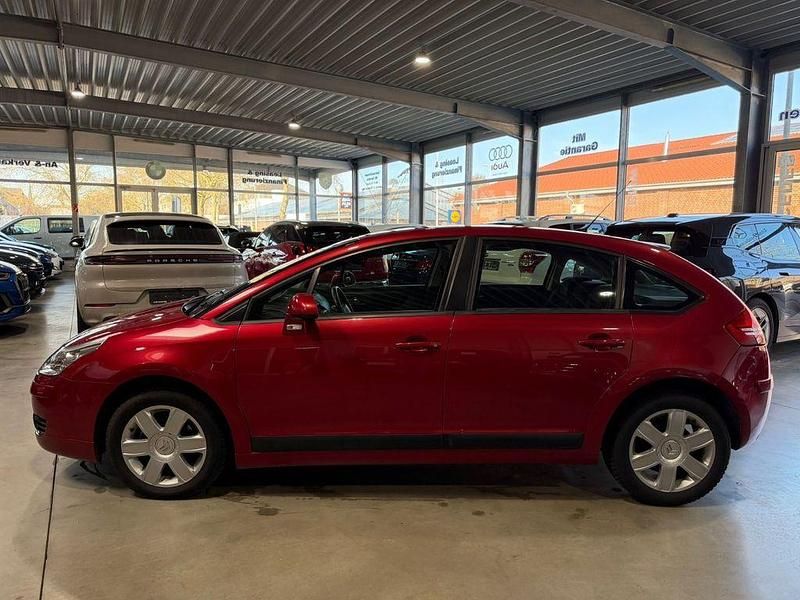 Gebraucht Citroën C4 Comfort 109 PS (80 kW) 2008 Rot Limousine