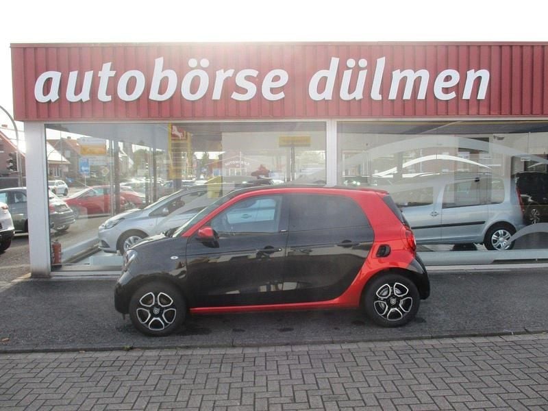 Schwarz Gebraucht 2019 Smart ForFour Passion Kleinwagen | 11.999 € (Etwas zu teuer) - Bild 1/4