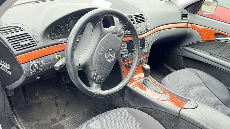 Gebraucht Mercedes E200 184 PS (135 kW) 2006