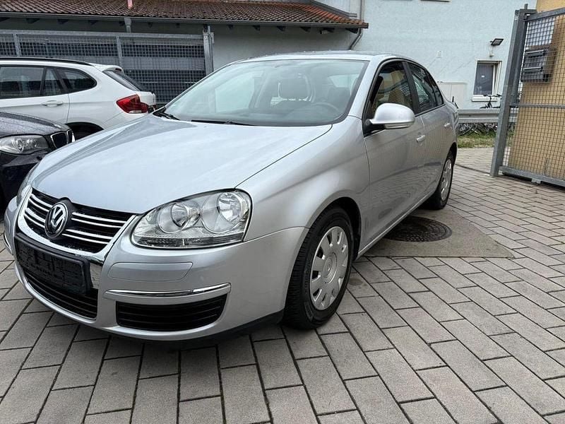 Gebraucht VW Jetta Trendline 102 PS (75 kW) 2005 Silber Limousine