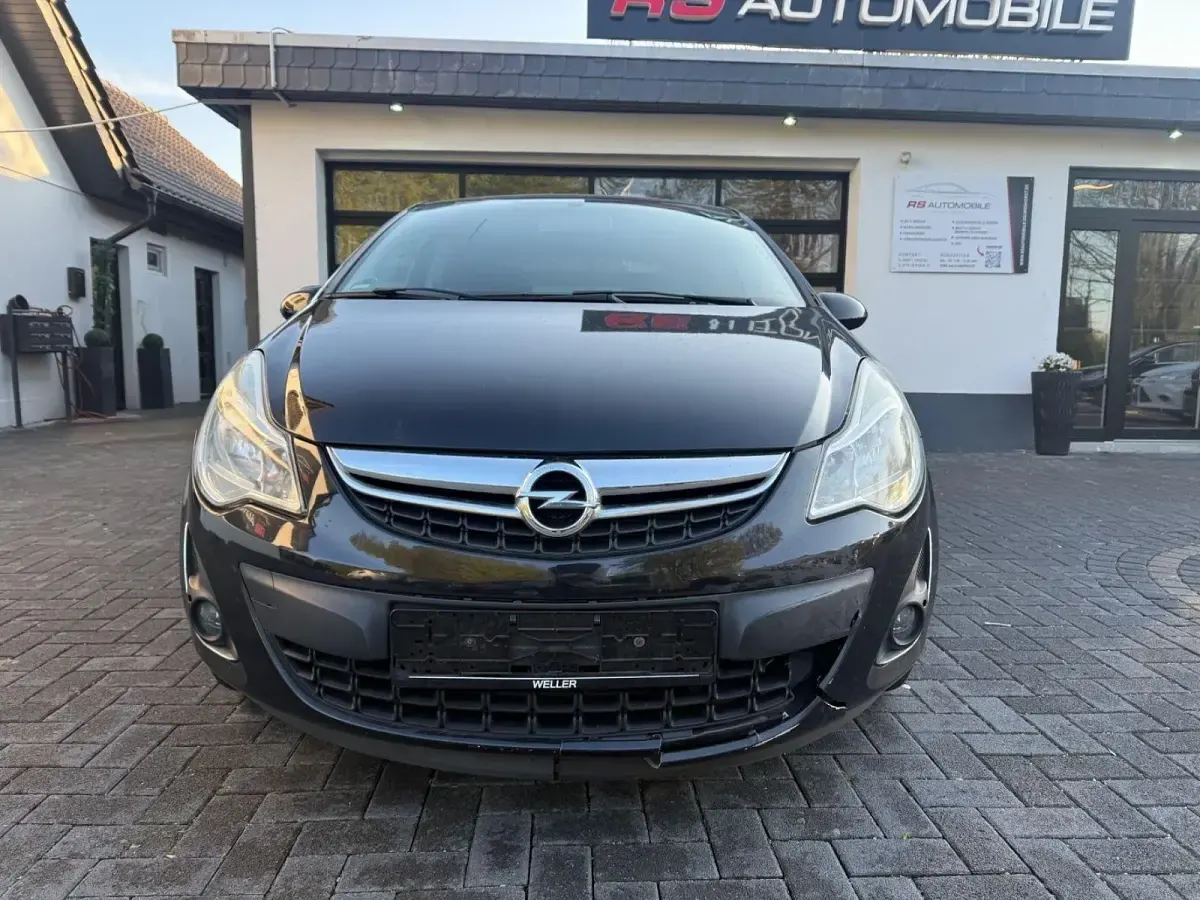 Gebraucht Opel Corsa Satellite 87 PS (63 kW) 2011 Schwarz Kleinwagen