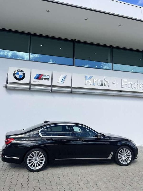 Gebraucht BMW 740 326 PS (239 kW) 2018 Limousine