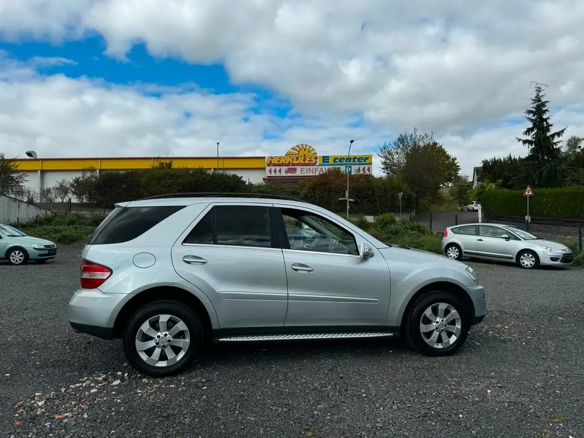 Gebraucht Mercedes ML320 225 PS (165 kW) 2007 Silber SUV