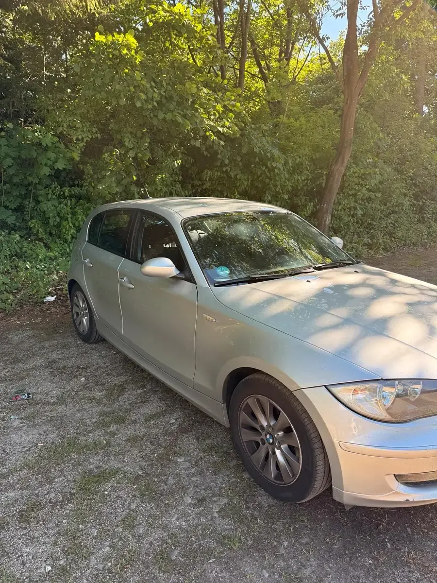 Gebraucht BMW 118 140 PS (102 kW) 2009 Grau Kleinwagen