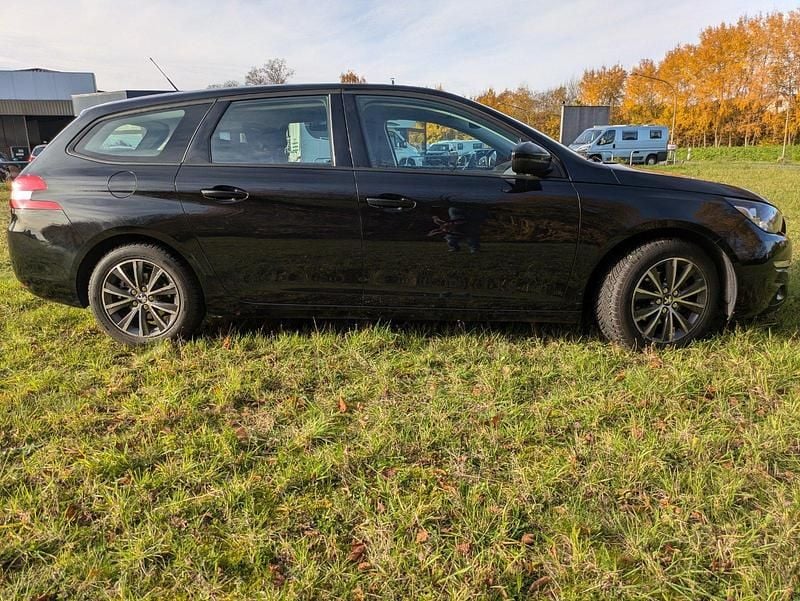 Gebraucht Peugeot 308 SW Active 120 PS (88 kW) 2014 Schwarz Kombi