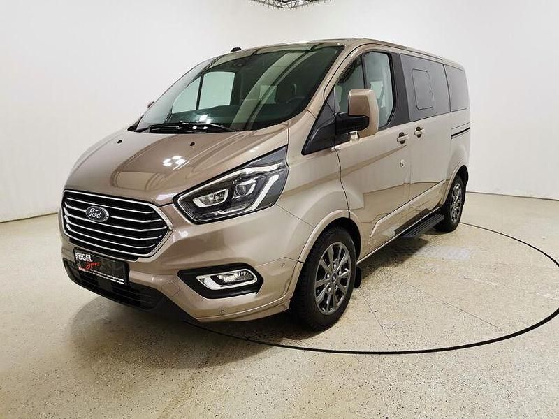 Gebraucht Ford Tourneo Titanium 185 PS (136 kW) 2020 Silber Van / Kleinbus
