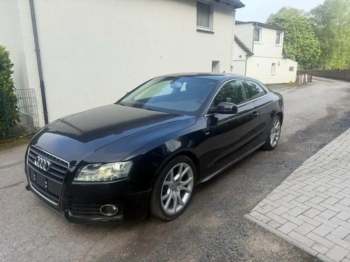 Gebraucht Audi A5 S-Line 160 PS (117 kW) 2011 Schwarz Coupé