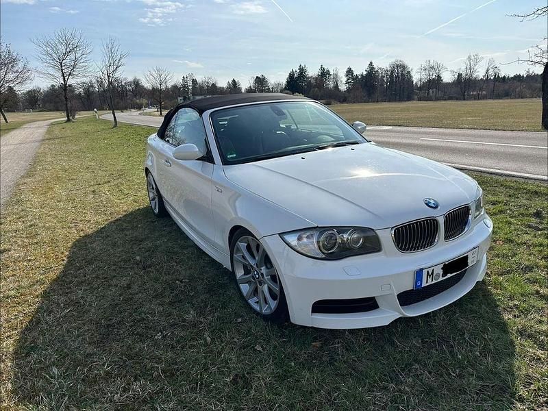 Gebraucht BMW 135 Cabriolet Performance 306 PS (225 kW) 2009 Weiß Cabrio