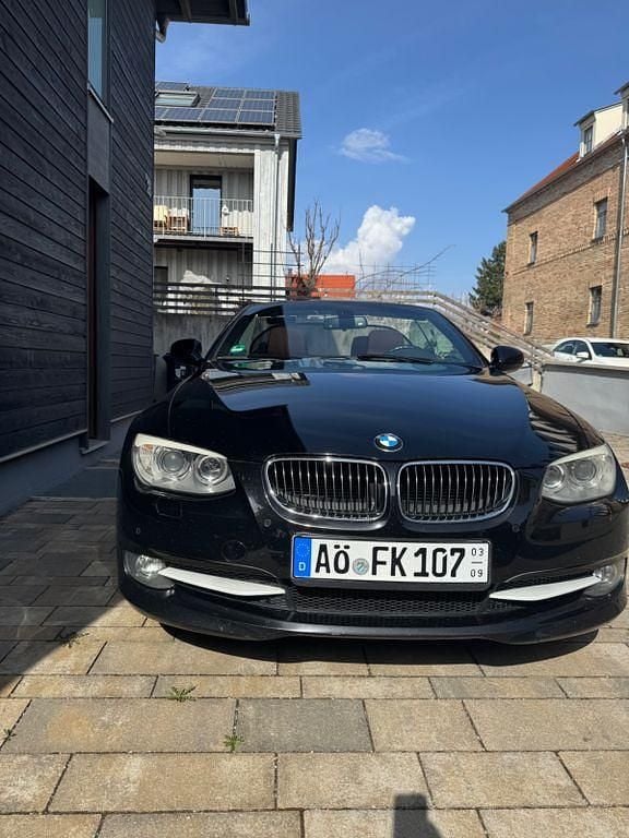Gebraucht BMW 325 Cabriolet 204 PS (150 kW) 2011 Schwarz Cabrio