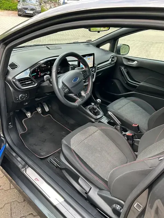 Gebraucht Ford Fiesta ST-Line X 101 PS (74 kW) 2019 Grau Kleinwagen