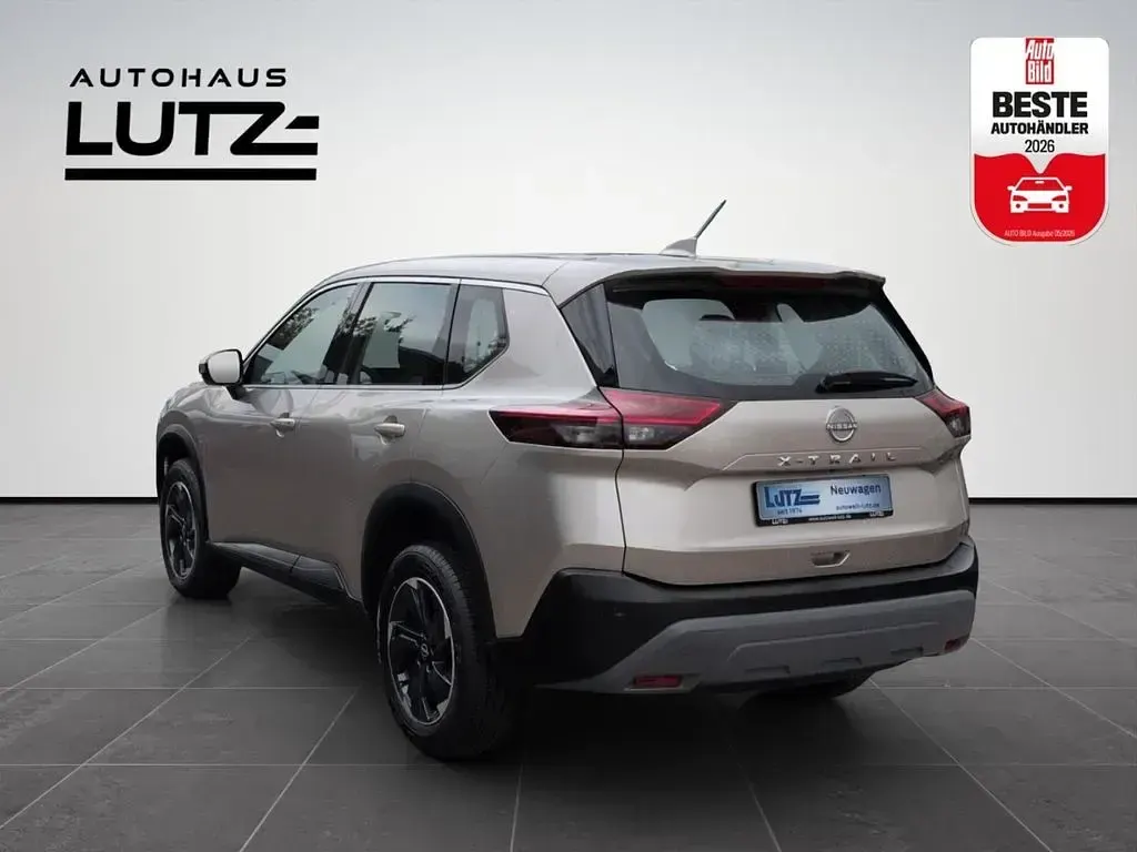 Neu Nissan X-Trail 360º 163 PS (119 kW) 2025 Silber SUV