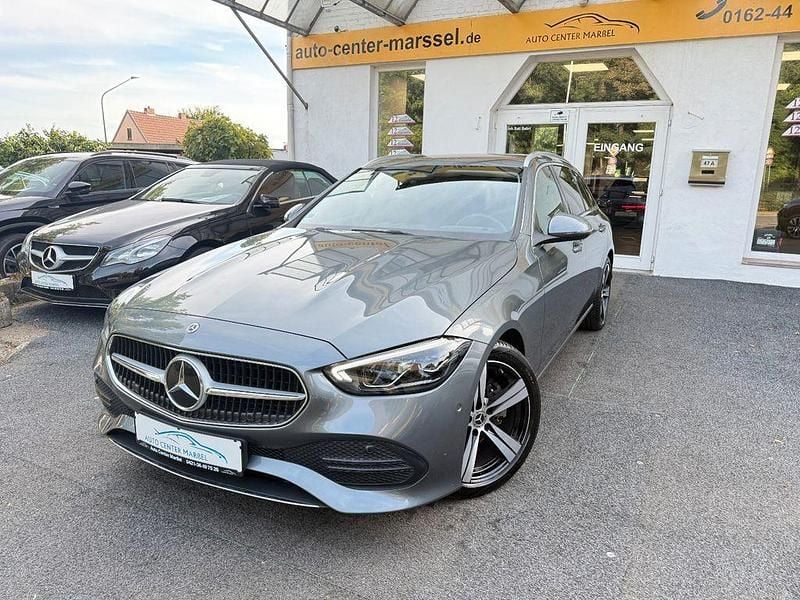 Grau Gebraucht 2022 Mercedes C180 Limousine | 26.490 € (Fairer Preis) - Bild 1/4