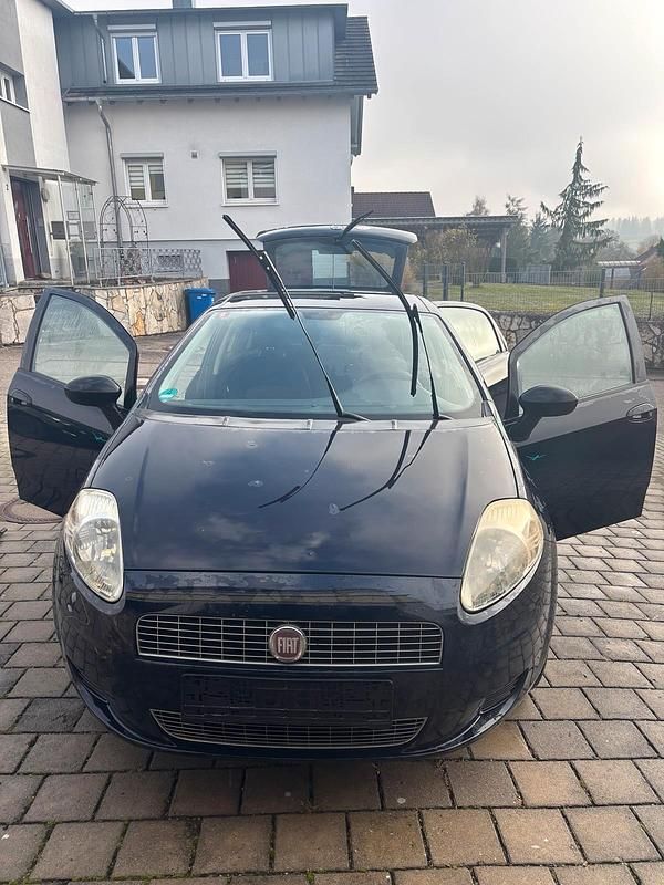 Gebraucht Fiat Grande Punto 65 PS (47 kW) 2009 Blau Kleinwagen