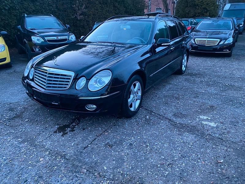 Gebraucht Mercedes E320 205 PS (150 kW) 2008 Schwarz Kombi