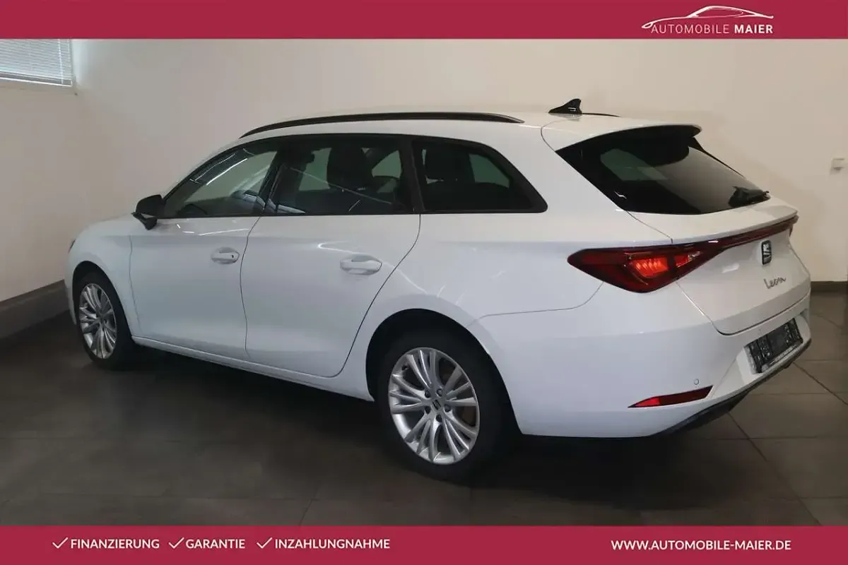 Gebraucht Seat Leon Style 150 PS (110 kW) 2024 Nevada weiss Kombi