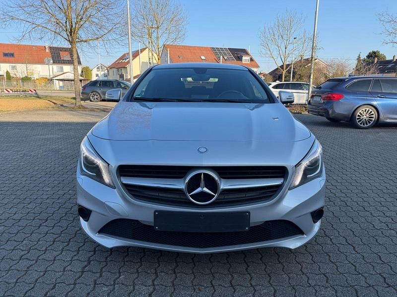 Gebraucht Mercedes CLA200 156 PS (114 kW) 2015 Silber Coupé