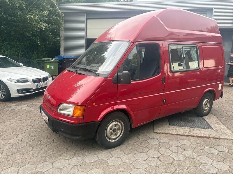 Rot Gebraucht 1993 Ford Transit Limousine | 6.250 € - Bild 1/4