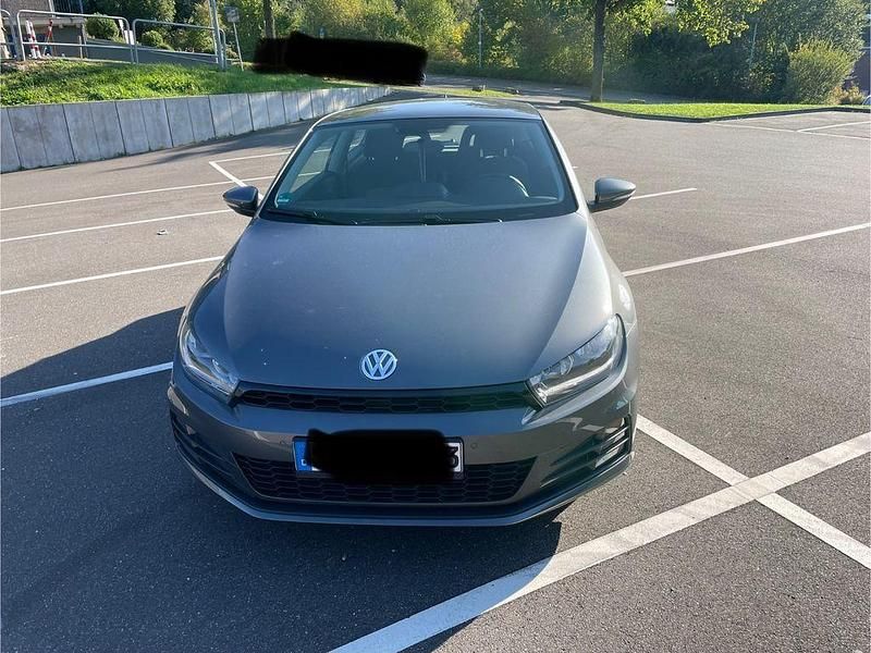 Grau Gebraucht 2017 VW Scirocco Sport Coupé | 18.500 € (Etwas zu teuer) - Bild 1/4