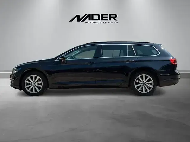 Gebraucht VW Passat 150 PS (110 kW) 2024 Schwarz Kombi