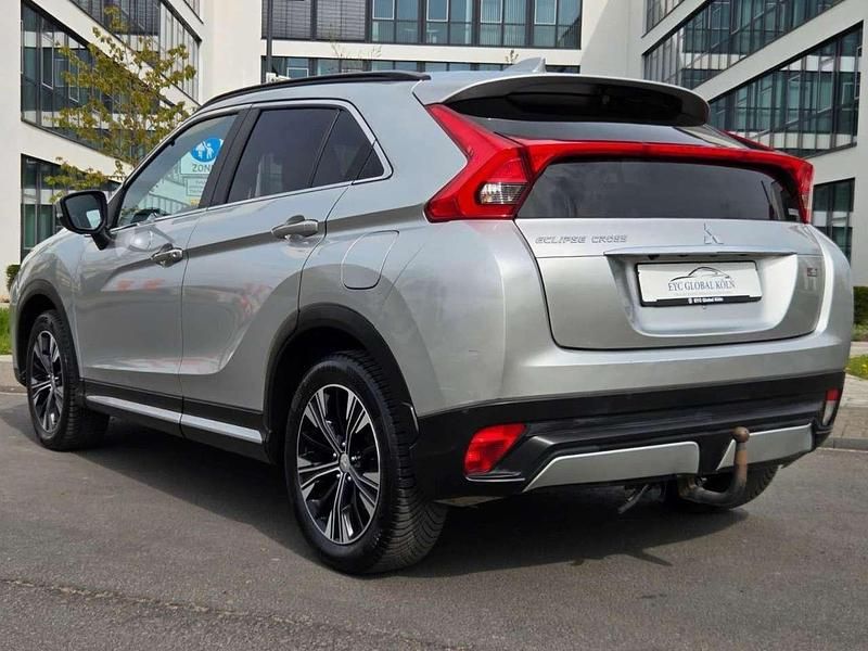 Usado Mitsubishi Eclipse Cross Diamant Edition 163 CV (119 kW) 2021 Plateado SUV