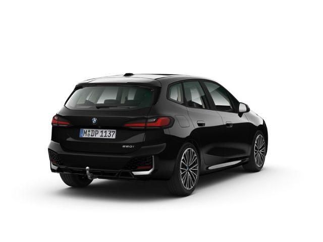 Gebraucht BMW 220 Active Tourer Performance 156 PS (114 kW) 2023 Schwarz Van / Kleinbus