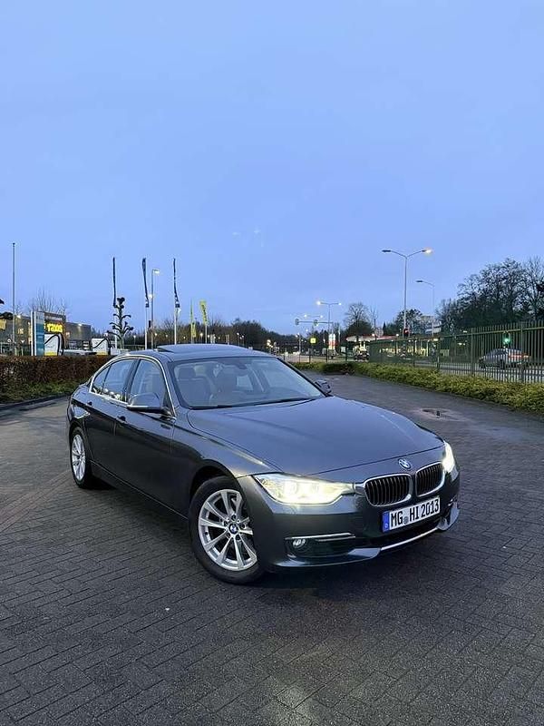 Gebraucht BMW 330 Performance 258 PS (189 kW) 2013 Limousine