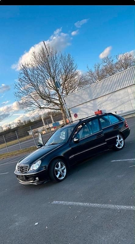 Gebraucht Mercedes C320 224 PS (164 kW) 2005 Schwarz Kombi