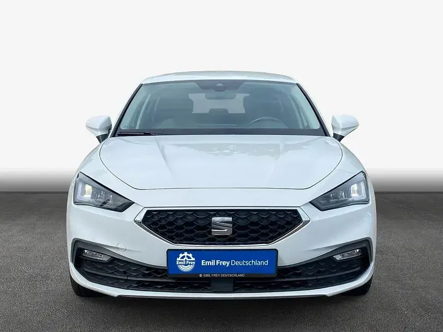 Gebraucht Seat Leon Style 131 PS (96 kW) 2022 Weiß Limousine