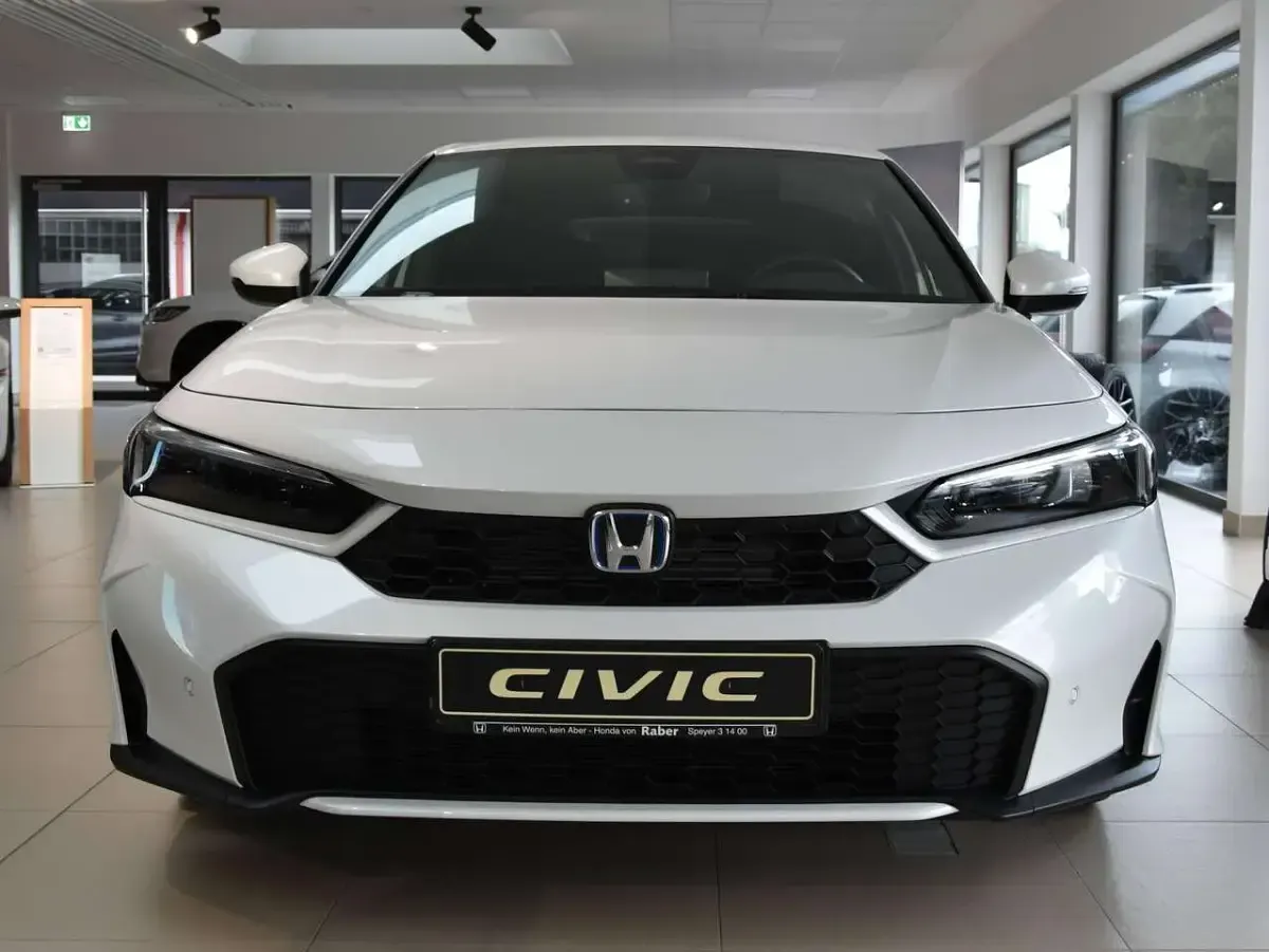 Neu Honda Civic Elegance 184 PS (135 kW) 2026 Platinum white pearl Limousine
