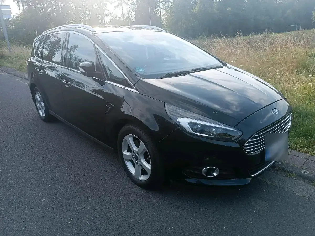 Gebraucht Ford S-MAX S 180 PS (132 kW) 2016 Schwarz Van / Kleinbus