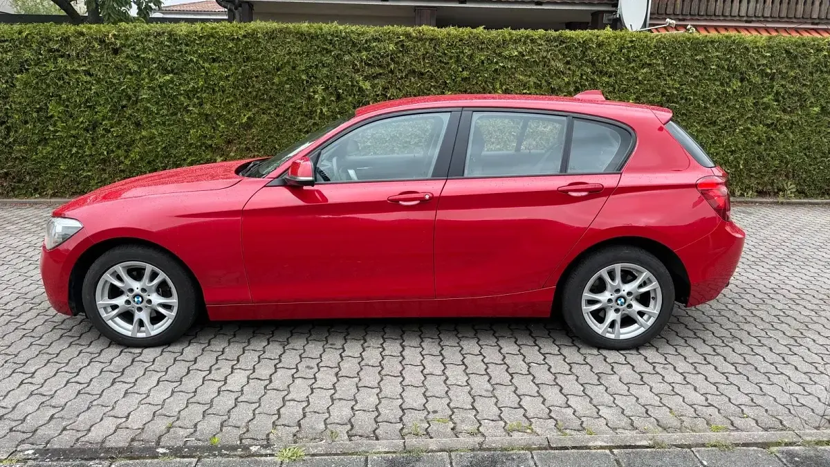 Gebraucht BMW 116 136 PS (100 kW) 2012 Rot Kleinwagen