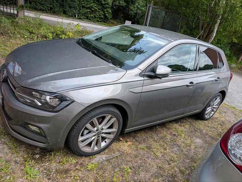 Grau Gebraucht 2021 VW Polo Style Kleinwagen | 17.500 € (Superpreis) - Bild 1/4