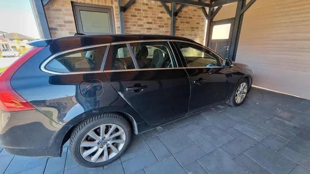 Gebraucht Volvo V60 241 PS (177 kW) 2014 Schwarz Kombi