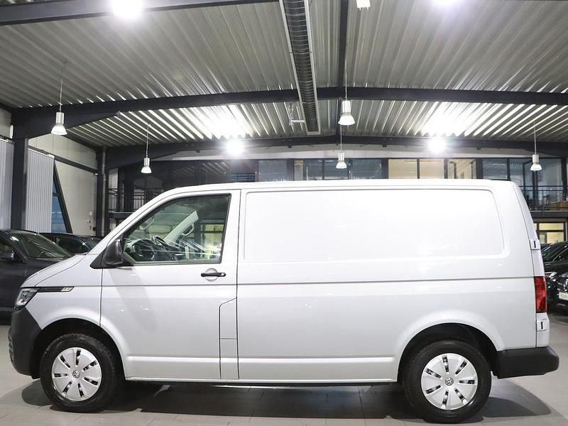 Gebraucht VW Transporter 150 PS (110 kW) 2022 Silber Van