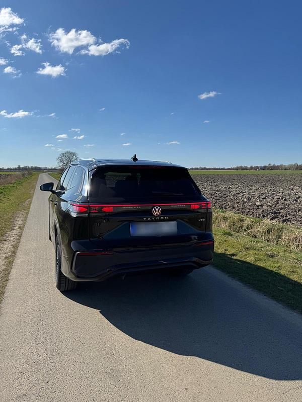 Gebraucht VW Tayron Life 150 PS (110 kW) 2025 Schwarz SUV
