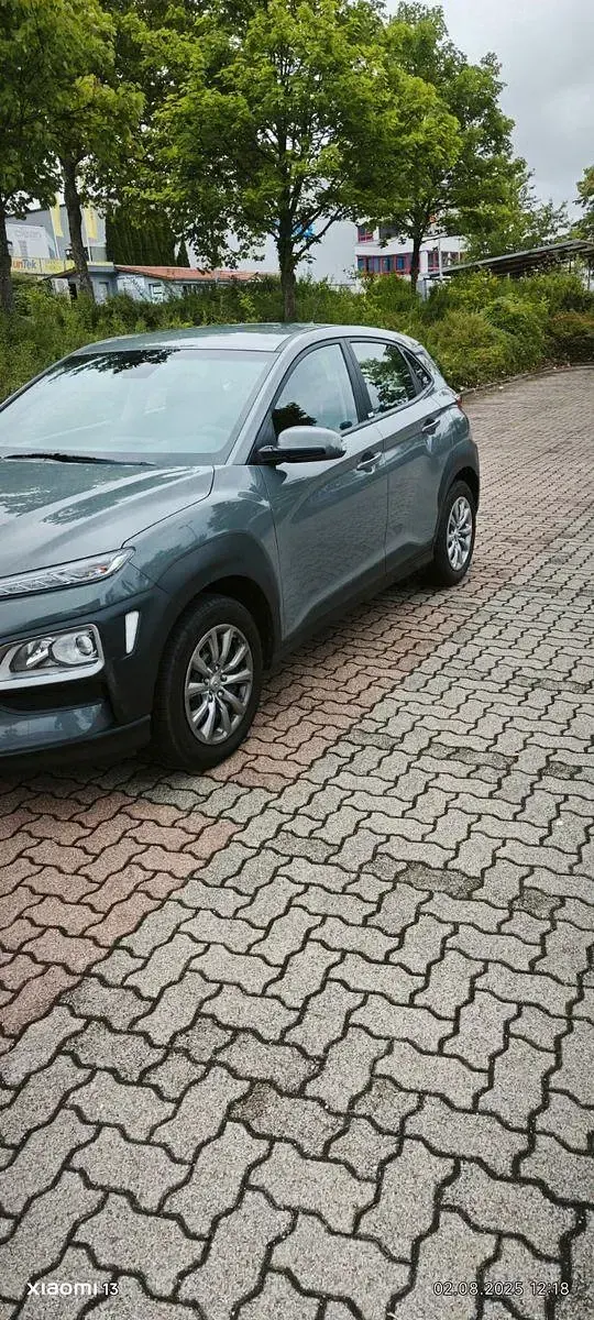 Gebraucht Hyundai Kona Pure 120 PS (88 kW) 2020 Grau SUV