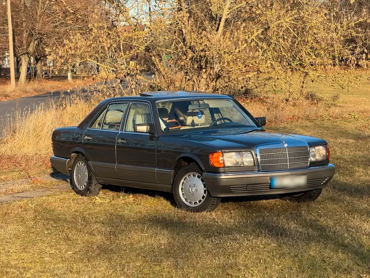Gebraucht Mercedes S260 160 PS (117 kW) 1987 Beige Limousine