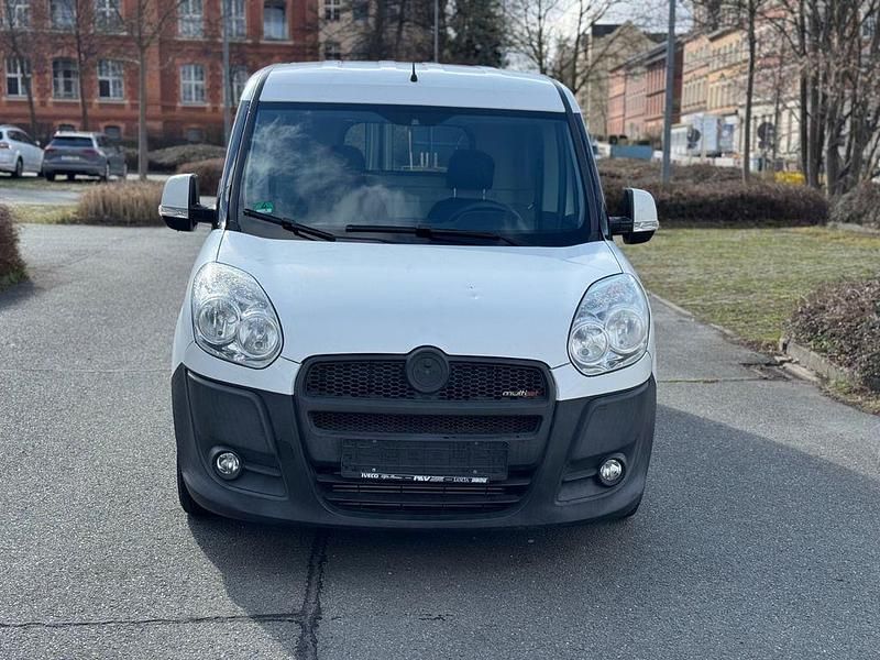 Gebraucht Fiat Doblò 101 PS (74 kW) 2011 Weiß Van / Kleinbus