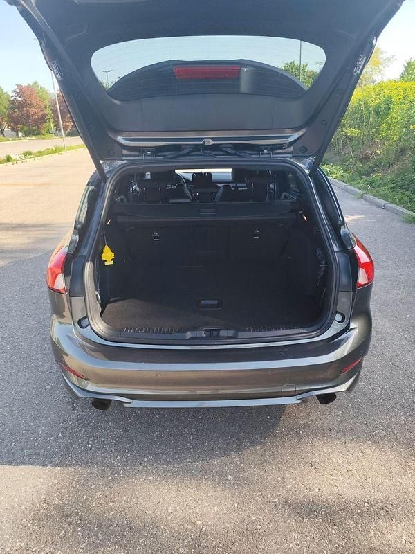 Gebraucht Ford Focus ST 280 PS (205 kW) 2019 Grau Kombi