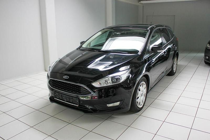 Gebraucht Ford Focus 120 PS (88 kW) 2016 Schwarz Limousine