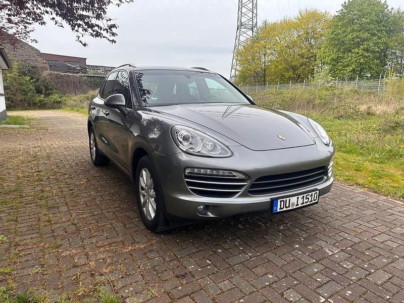 Gebraucht Porsche Cayenne 241 PS (177 kW) 2012 Silber SUV