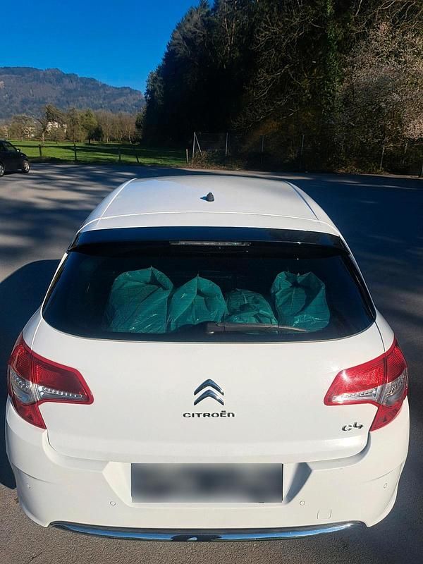 Gebraucht Citroën C4 95 PS (69 kW) 2012 Weiß Limousine