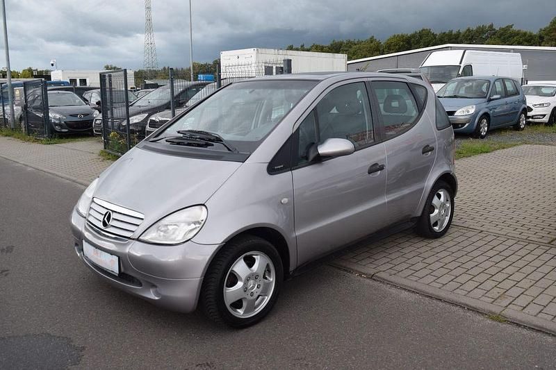Silber Gebraucht 2000 Mercedes A170 Van / Kleinbus | 3.999 € - Bild 1/4