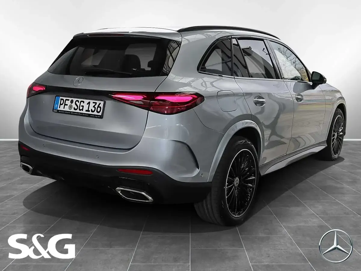 Gebraucht Mercedes GLC450 AMG 367 PS (269 kW) 2025 Metalliclack hightechsilber SUV