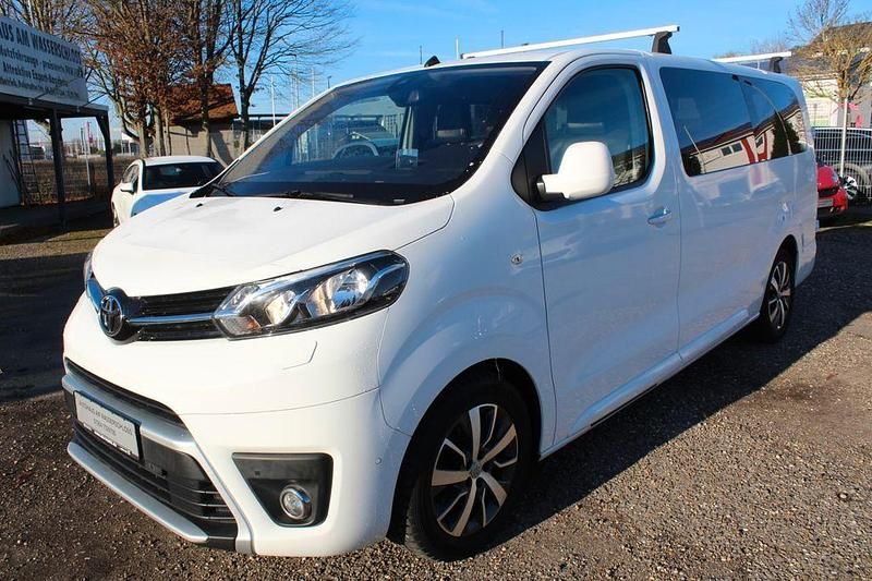 Weiß Gebraucht 2018 Toyota Proace Verso Comfort Kombi | 28.495 € (Fairer Preis) - Bild 1/4
