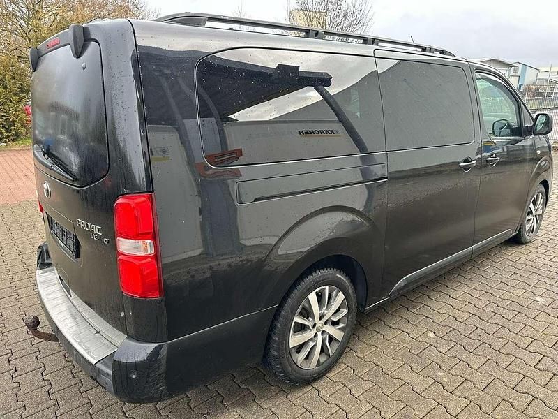 Gebraucht Toyota Proace Executive 177 PS (130 kW) 2018 Schwarz Van / Kleinbus
