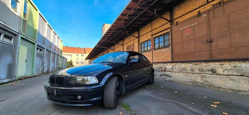 Blau Gebraucht 2002 BMW 320 Coupé | 4.000 € (Fairer Preis) - Bild 1/4