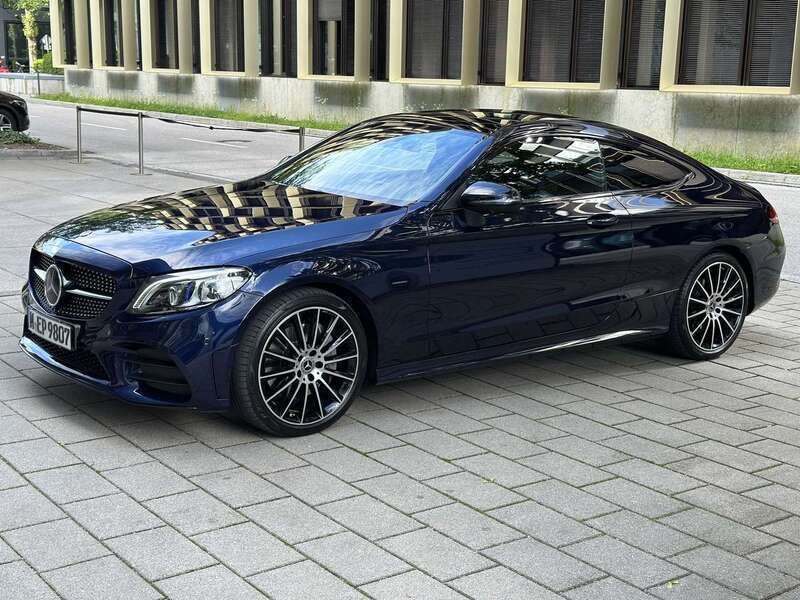 Andere außenfarben Gebraucht 2021 Mercedes C300 AMG line Coupé | 42.800 € (Fairer Preis) - Bild 1/4